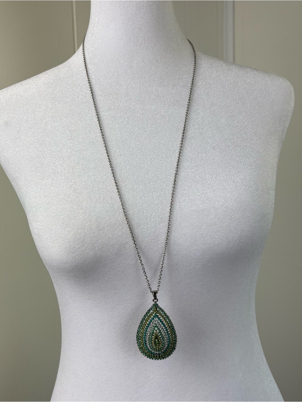 Green Teardrop Crystal Pendant Necklace with Long Chain